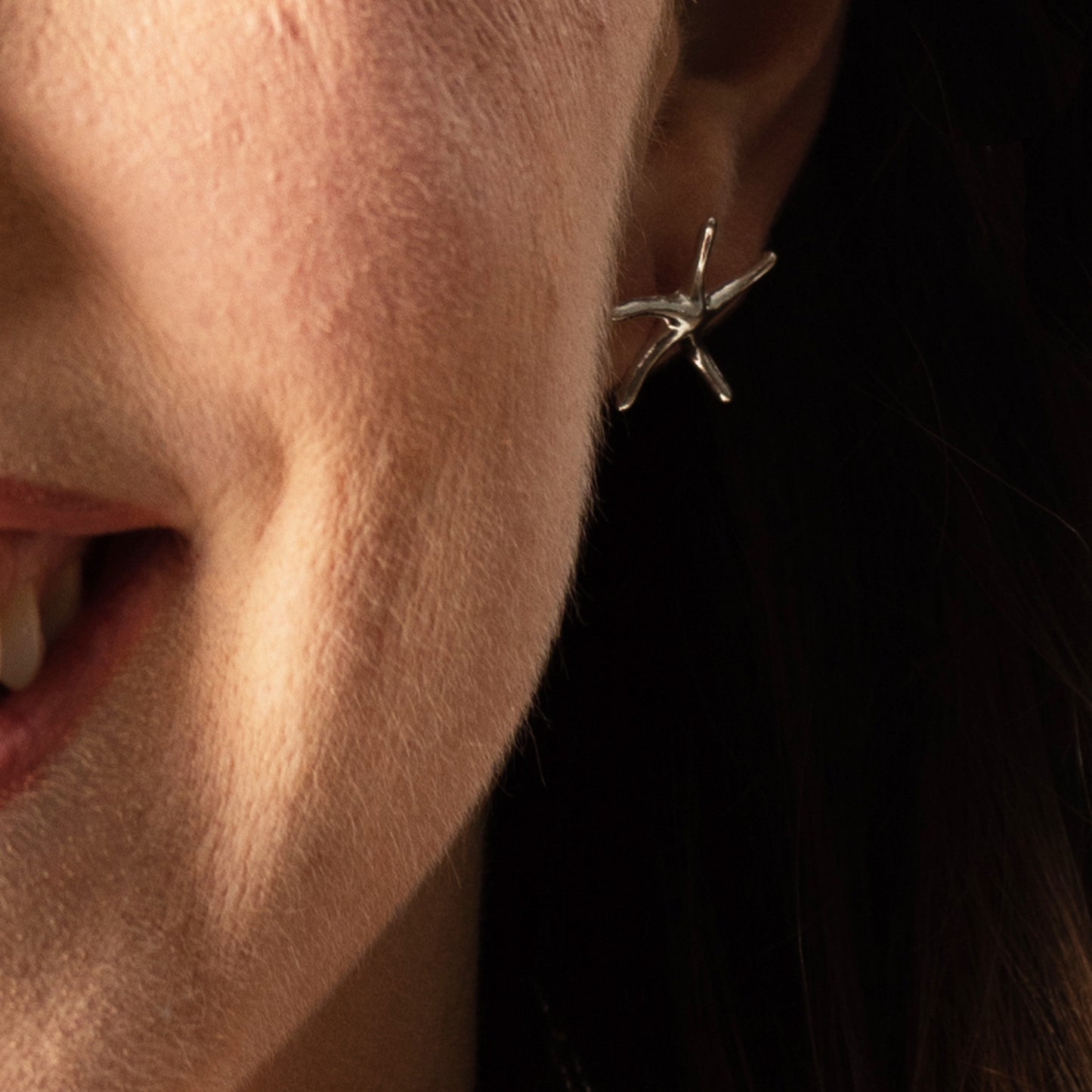 Small Dancing Starfish Stud Earrinigs
